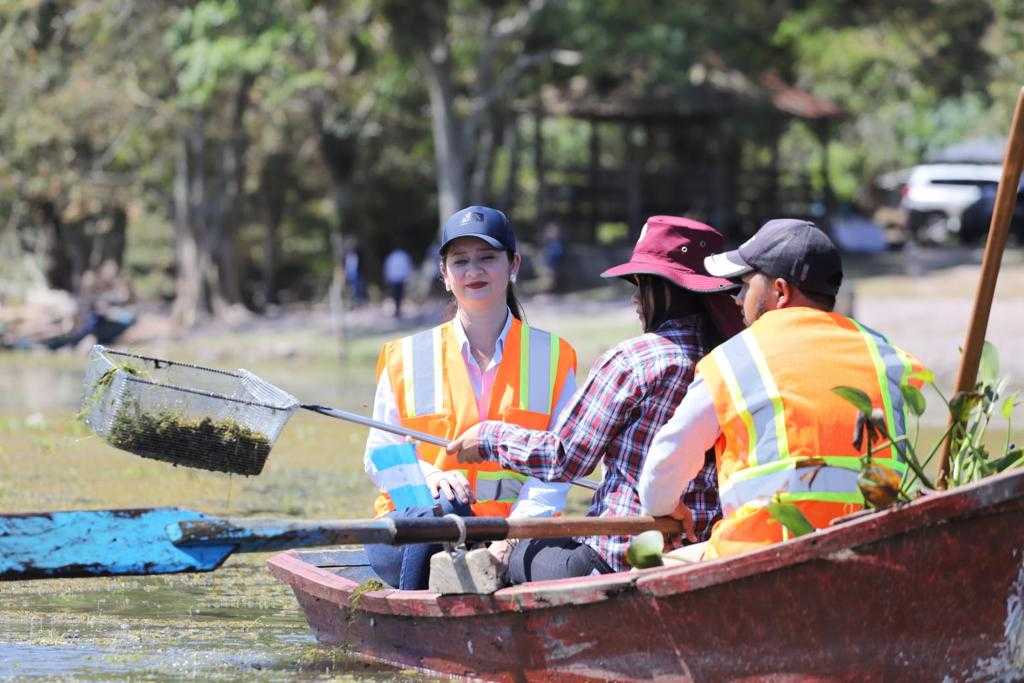 Comisión Especial del CN y SERNA mantienen tercera jornada de voluntariado para el rescate del Lago de Yojoa